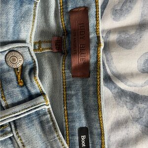 Judy Blue Medium Wash Denim